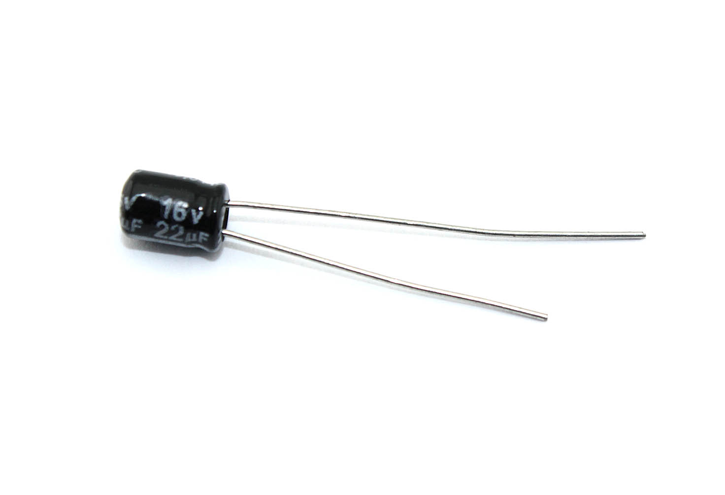 Конденсатор [CHINA] | DIP (4*5) | ECAP 22UF 16V | pins = 1.35MM