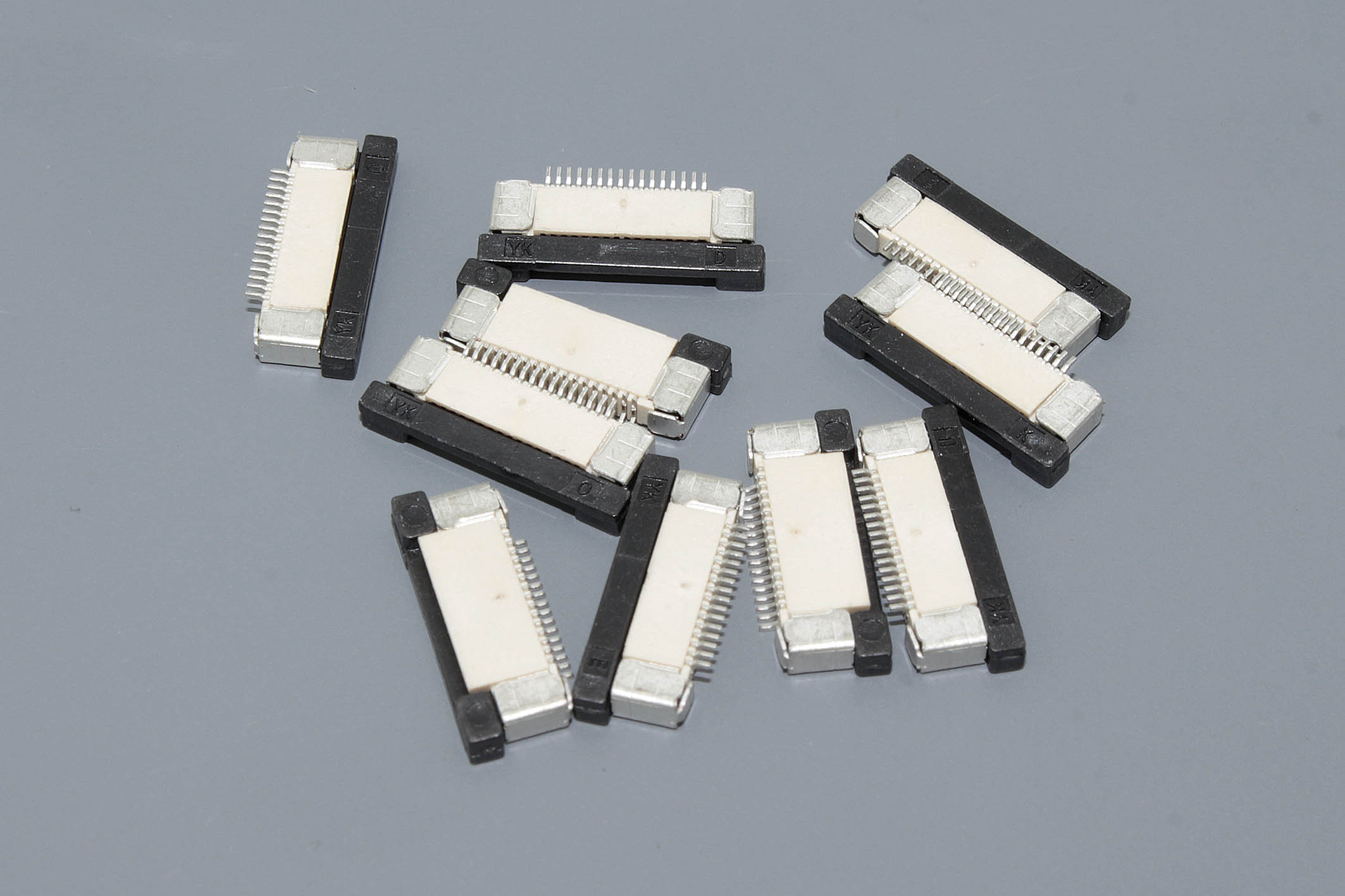 Разъем FPC Half Coverage Top Contact 0.5K-BS-16PWB 16 pin высота 2мм шаг 0,5мм 10 шт
