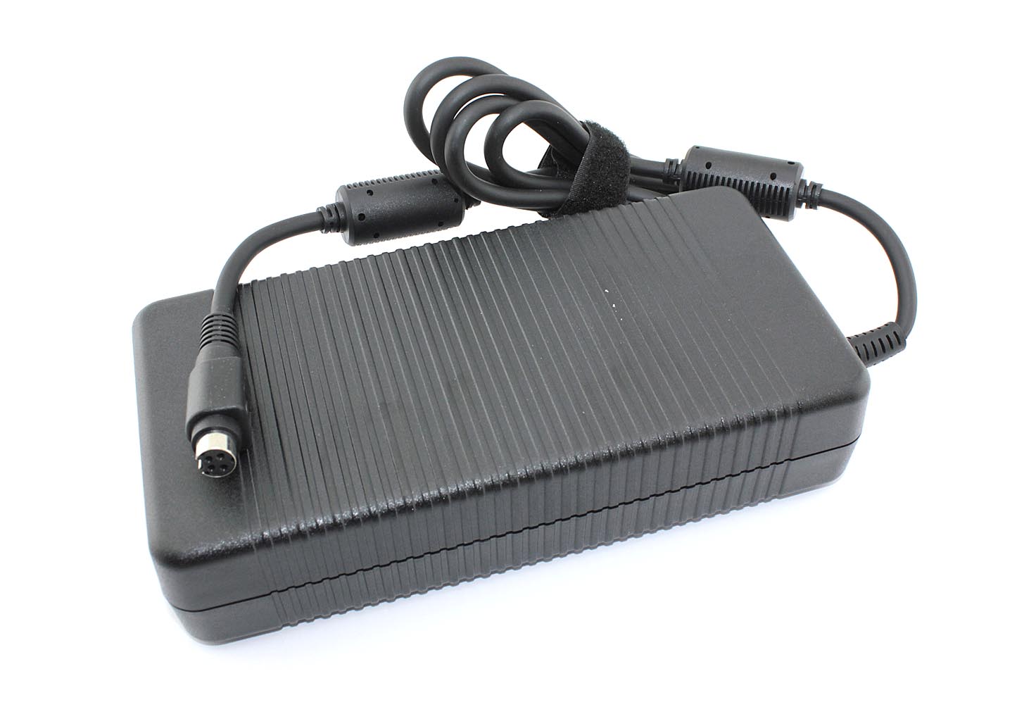 Блок питания (сетевой адаптер) для ноутбуков Toshiba 19V 12.2A 230W 4pin