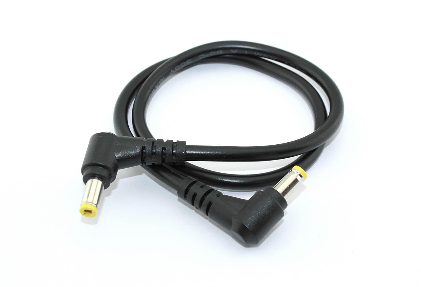 Кабель DC 5.5x2.5 18 AWG папа-папа 0,5 м с угловым штекером