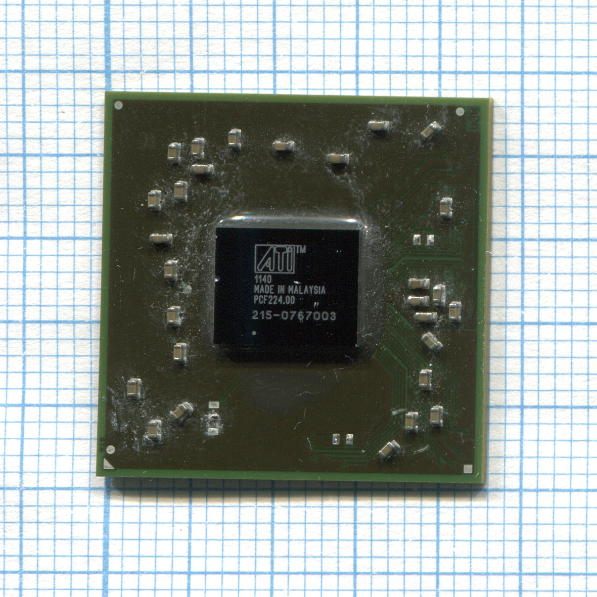 Микросхема AMD HD5450 215-0767003 с разбора